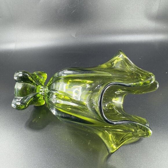 Viking Glass Avocado Green Epic Four Square Base Swung Glass Vase Bowl Dish VTG - Picture 7 of 13